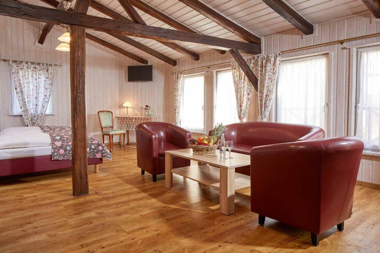 Hotel Eisenbahn Karlstadt Kültér fotó